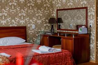 Гостиница Грант Каменск-Шахтинский Номер студия бизнес (с завтраком)-1